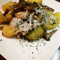 cocoりえ's cooksnap of when they made まいたけとポテトのバターソテー.