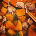 yukijd's cooksnap of when they made かぼちゃと鶏の煮物.