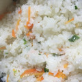 かお1200's cooksnap of when they made 大根の皮と人参の皮の炊き込みご飯.
