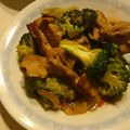 ★くまた★☆'s cooksnap of when they made ブロッコリーと豚肉のにんにくオイマヨ炒め.