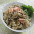 miyuki12's cooksnap of when they made 包丁いらず驚き新旨♡鮭と？の炊き込みご飯.