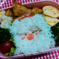 たにたーに's cooksnap of when they made 幼稚園のお弁当☆サンタおにぎり☆.