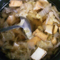 アピナス's cooksnap of when they made 簡単　朝食　白菜　舞茸　油揚げの　味噌汁.