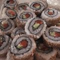 ダイチャンカナチャン's cooksnap of when they made サーモンとクリームチーズの裏巻き寿司.