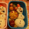 28yuzumama's cooksnap of when they made 超簡単☆クリスマスのオラフ キャラ弁.