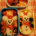28yuzumama's cooksnap of when they made クリスマス ミッキー キャラ弁.
