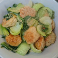 tyun812's cooksnap of when they made 鶏団子と青梗菜のミソマヨ炒め.