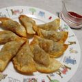おうさ's cooksnap of when they made 肉じゃがで簡単サモサ♪.