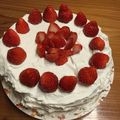 ブラックベリーパイ☆'s cooksnap of when they made フワフワスポンジ簡単デコレーションケーキ.