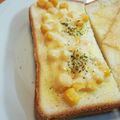 シナモシナモ's cooksnap of when they made トースト♪マヨ・コーン・チーズ編.