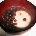 あずき豆と黒豆's cooksnap of when they made ぜんざい(小豆〜あずき)から煮る.