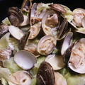 かおりんよっちゃん's cooksnap of when they made ストウブできゃべつとはまぐりの酒蒸し.