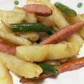 ぺポ☆'s cooksnap of when they made 簡単☆皮付じゃがとウインナー炒め.