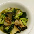 新妻あや's cooksnap of when they made エビとブロッコリーのアヒージョ.