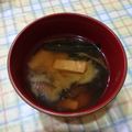 ラリー＆サラ's cooksnap of when they made 朝食に 簡単 ワカメ 薩摩揚げの 味噌汁.