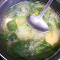 アピナス's cooksnap of when they made 朝食に♪　簡単　ほうれん草 豆腐の味噌汁.