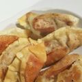 yomahiyu's cooksnap of when they made ウィンナーの餃子の皮巻き.