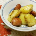 うぇらたぱん's cooksnap of when they made じゃがいもとウインナーのマヨカレー炒め.