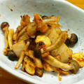 ワインパープル's cooksnap of when they made しめじとキムチのチーズ炒め.