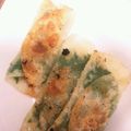 こまぐとこまぐ's cooksnap of when they made 簡単！餃子の皮で大葉チーズ巻き.