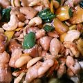 ごんべ★'s cooksnap of when they made 鶏肉とカシューナッツのバター醤油炒め.