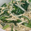 凪なぎ's cooksnap of when they made 食べやすい♪春菊とえのきの和え物★.