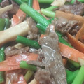 better one's cooksnap of when they made にんにくの芽と牛肉のオイスターソース炒め.