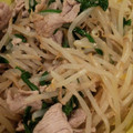 みどりっきー's cooksnap of when they made 安あがり！もやしと豚肉の中華あえ.