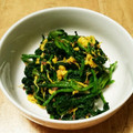 ひーちゃんママ♪'s cooksnap of when they made ほうれん草と菊の花のポン酢和え.