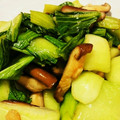 Lininha's cooksnap of when they made 青梗菜と生椎茸の炒め.