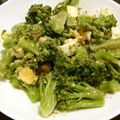 kaorihuong's cooksnap of when they made 半熟卵とブロッコリーの簡単サラダ.