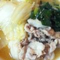 かめとうめ's cooksnap of when they made ニラとハクサイの豚みそ煮込み鍋.