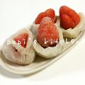 papikun's cooksnap of when they made 和菓子屋さんのいちご大福♥切り餅で簡単.