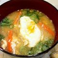 ♡礼♡'s cooksnap of when they made もやし･玉葱･人参･落とし卵の味噌汁♪.