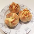 ラクラクダ's cooksnap of when they made ◎カマンベールくるみパン.