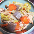 fukuphone's cooksnap of when they made 白菜としめじの和風煮.