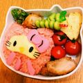 ナギンセ's cooksnap of when they made お正月に☆だるまキティのキャラ弁.
