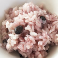 エミュ***'s cooksnap of when they made 炒り黒豆おこわ.