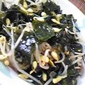 しぃちゃそ☆'s cooksnap of when they made ダイエットにも！豆もやしとわかめのナムル.