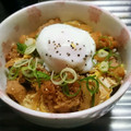 もぐ・ω・くま's cooksnap of when they made やたら旨い！唐揚げ丼（温玉のせ）.