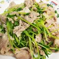 Macaw's cooksnap of when they made 風邪予防★簡単★豆苗と豚肉炒め.