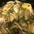 momo☆cafe's cooksnap of when they made 牡蠣とエビとしめじの簡単アヒージョ.