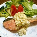 Mizキッチン's cooksnap of when they made 鮭のムニエル〜簡単タルタルソース.