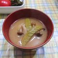ラリー＆サラ's cooksnap of when they made 絹さや・新じゃが・しめじのお味噌汁♪.