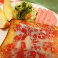 お魚キッチン's cooksnap of when they made いちごみるくトースト.