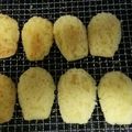 n0604's cooksnap of when they made ヨーグルトでカロリー↓マドレーヌ.