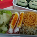 2児ママみきてぃ's cooksnap of when they made お弁当⇒ハムエッグ♡包む✨.