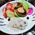 ♡らぶぴぃ♡'s cooksnap of when they made 揚げない 焼きメンチカツ.