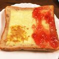 ❀ひよこのこ❀'s cooksnap of when they made いちごジャムと溶けるチーズのトースト.