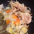 なつちはママ's cooksnap of when they made 簡単！ヘルシー！蒸し豚もやし.
